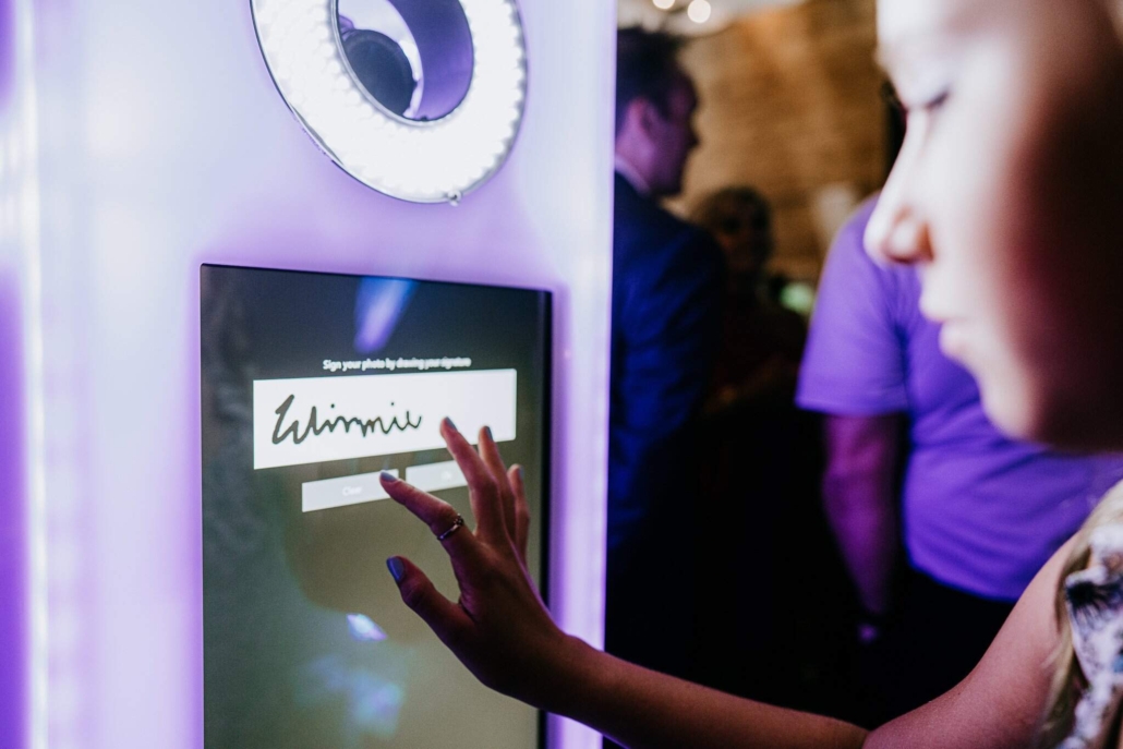 So Obsessed Luxury Photobooth