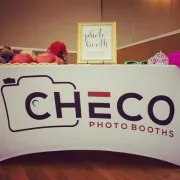 checo photo booth table