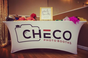 checo photo booth table