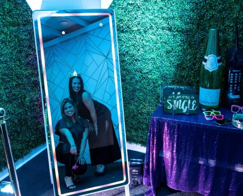 Miami Mobile Photo Booth With Girls