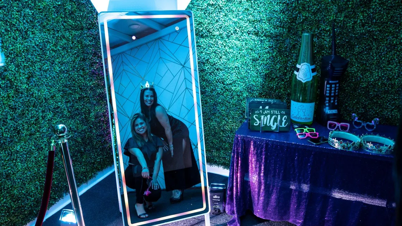 Miami Mobile Photo Booth With Girls